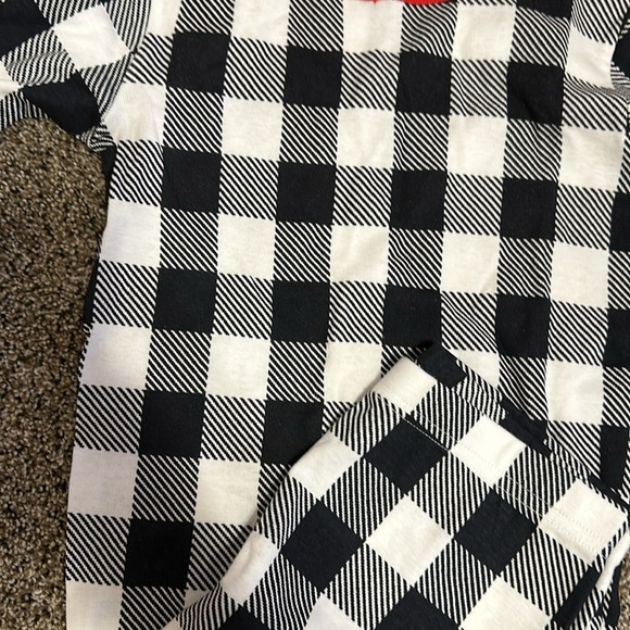 Carters pjs - Picture 3 of 4